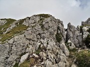 48 Sul sent. 530 per Cima Alben -tratto su roccette 